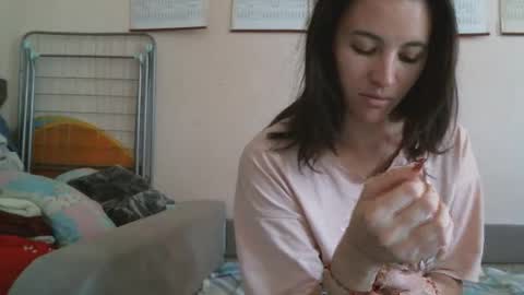 Snapshot of prettybella_7 chatting on 09/30/25, 10:31 Bella online show from 09/30/25, 10:31