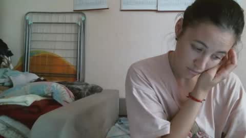 Snapshot of prettybella_7 chatting on 10/10/25, 08:57 Bella online show from 10/10/25, 08:57