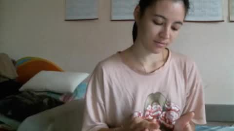 Snapshot of prettybella_7 chatting on 10/26/25, 04:51 Bella online show from 10/26/25, 04:51