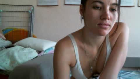 Snapshot of prettybella_7 chatting on 10/31/25, 11:55 Bella online show from 10/31/25, 11:55