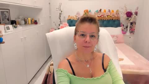 wilma online show from 10/27/25, 09:19