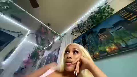 prettyblackgal online show from 10/14/25, 11:49