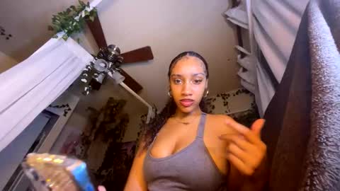 prettyblackgal online show from 12/17/25, 07:58