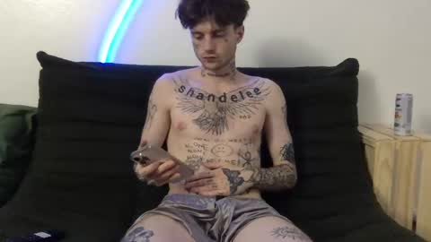 pretty boy online show from 10/27/25, 01:20