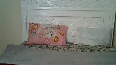 Snapshot of prettybunnny chatting on 10/29/25, 02:30 Bunny online show from 10/29/25, 02:30