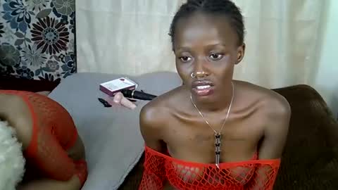 Snapshot of prettybunnny chatting on 11/17/25, 04:46 Bunny online show from 11/17/25, 04:46