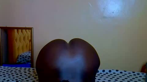 Snapshot of prettycandy0 chatting on 03/30/26, 05:52 prettycandy0 online show from 03/30/26, 05:52