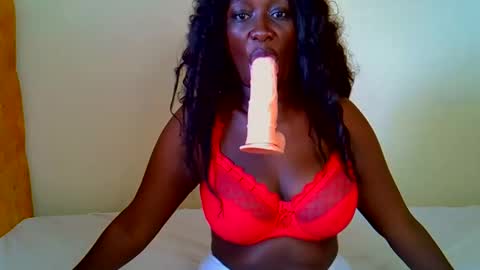 Snapshot of prettycandy0 chatting on 04/05/26, 06:32 prettycandy0 online show from 04/05/26, 06:32