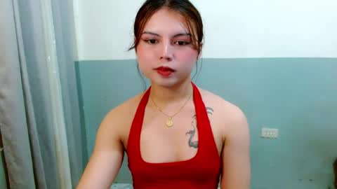 Snapshot of prettyjulian chatting on 04/08/26, 01:05 SEXY JULIA online show from 04/08/26, 01:05