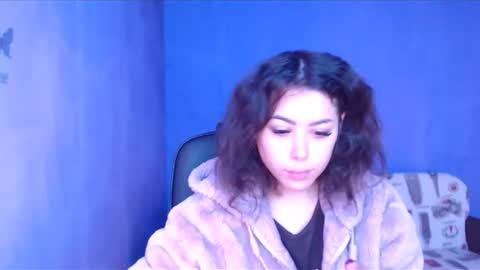 prettyjulliette online show from 12/12/24, 11:07