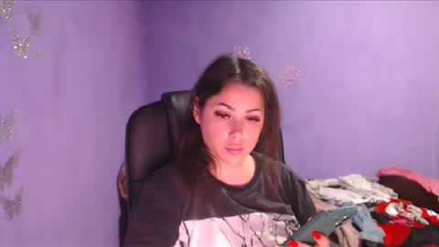 prettyjulliette online show from 12/17/24, 03:49