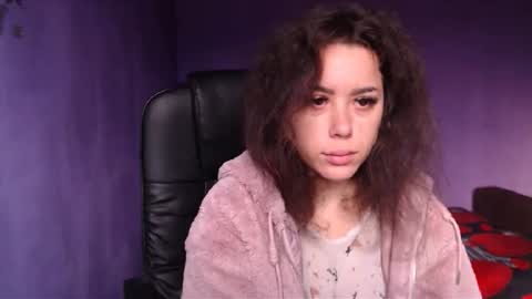 prettyjulliette online show from 12/20/24, 11:43