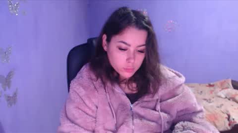 prettyjulliette online show from 01/03/25, 02:08