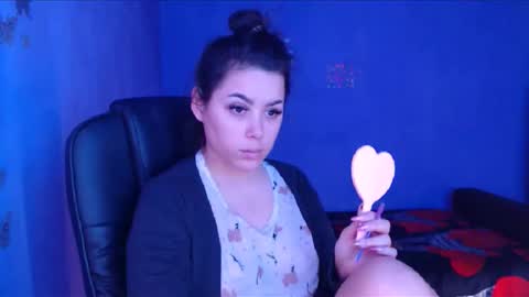 prettyjulliette online show from 01/06/25, 10:24