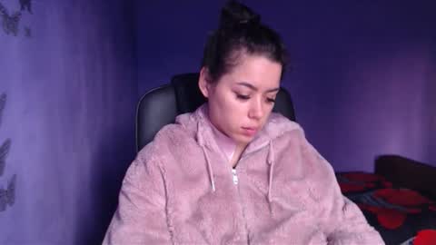 prettyjulliette online show from 01/07/25, 12:41