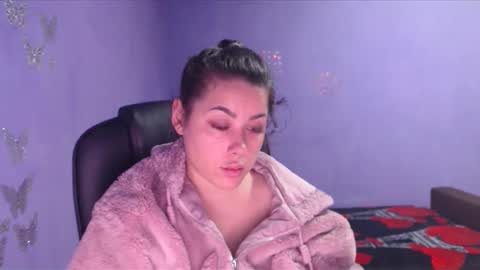 prettyjulliette online show from 01/07/25, 03:54