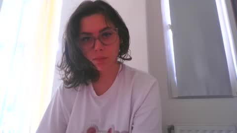 prettyjulliette online show from 10/27/25, 12:42
