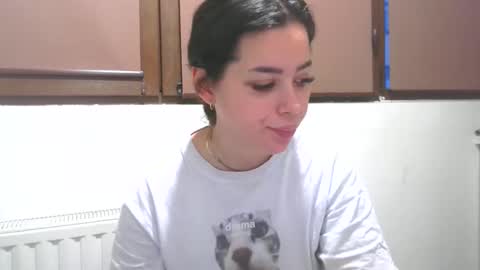 Snapshot of prettyjulliette chatting on 01/08/26, 02:52 prettyjulliette online show from 01/08/26, 02:52