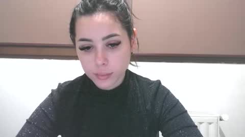 Snapshot of prettyjulliette chatting on 01/18/26, 04:00 prettyjulliette online show from 01/18/26, 04:00