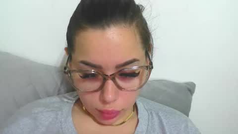 Snapshot of prettyjulliette chatting on 03/16/26, 02:32 prettyjulliette online show from 03/16/26, 02:32
