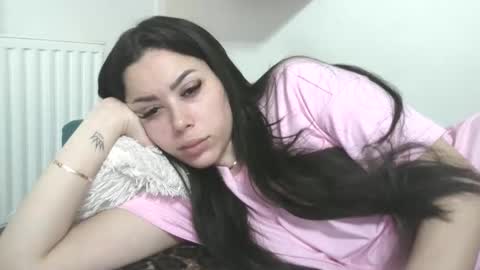 Snapshot of prettyjulliette chatting on 04/15/26, 02:57 prettyjulliette online show from 04/15/26, 02:57