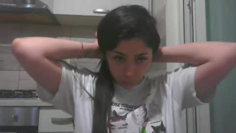 Snapshot of prettyjulliette chatting on 05/09/26, 12:21 prettyjulliette online show from 05/09/26, 12:21