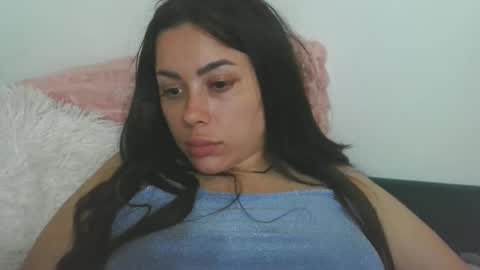 Snapshot of prettyjulliette chatting on 05/18/26, 01:13 prettyjulliette online show from 05/18/26, 01:13