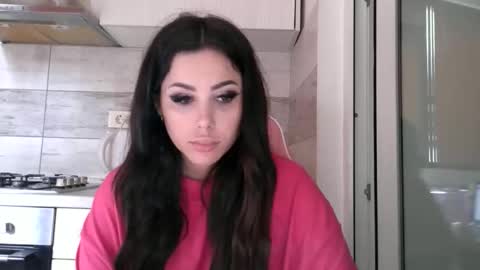 Snapshot of prettyjulliette chatting on 05/22/26, 11:38 prettyjulliette online show from 05/22/26, 11:38