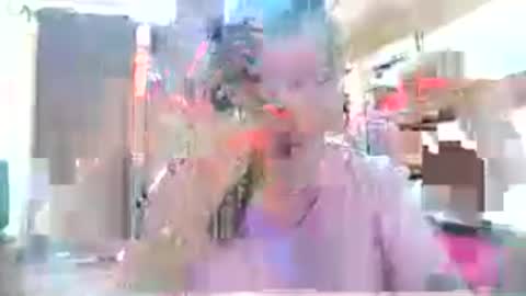Snapshot of prettyjulliette chatting on 06/17/26, 12:40 prettyjulliette online show from 06/17/26, 12:40