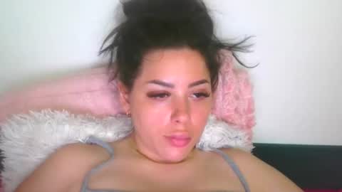 Snapshot of prettyjulliette chatting on 06/22/26, 01:41 prettyjulliette online show from 06/22/26, 01:41
