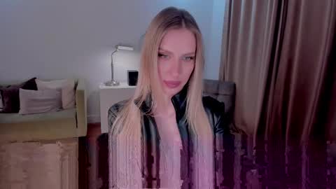 Eva online show from 02/20/25, 10:04