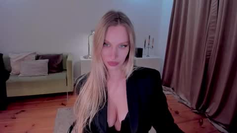 Eva online show from 03/02/25, 10:59