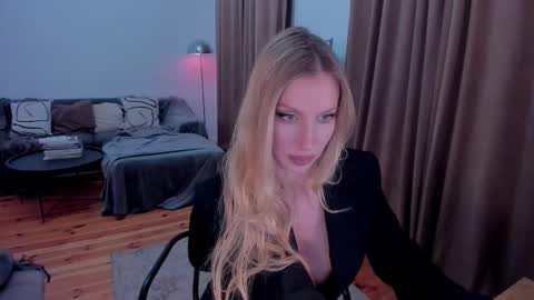 Eva online show from 01/18/26, 02:04