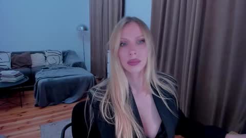 Eva online show from 01/19/26, 01:53