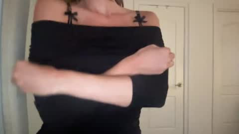 Snapshot of prettylittlesaint chatting on 06/17/26, 11:05 prettylittlesaint online show from 06/17/26, 11:05