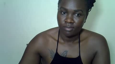 Snapshot of prettyliz30 chatting on 09/22/25, 10:12 LILIAN online show from 09/22/25, 10:12