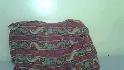 Snapshot of prettyliz30 chatting on 10/18/25, 09:32 LILIAN online show from 10/18/25, 09:32