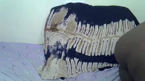 Snapshot of prettyliz30 chatting on 11/13/25, 07:51 LILIAN online show from 11/13/25, 07:51