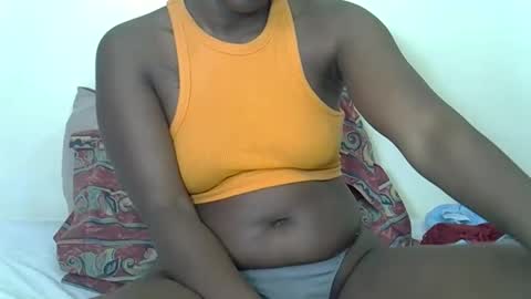 Snapshot of prettyliz30 chatting on 11/24/25, 08:14 LILIAN online show from 11/24/25, 08:14