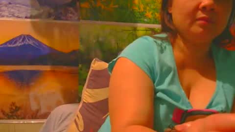 Snapshot of prettynhing chatting on 11/28/25, 03:58 Nhing online show from 11/28/25, 03:58