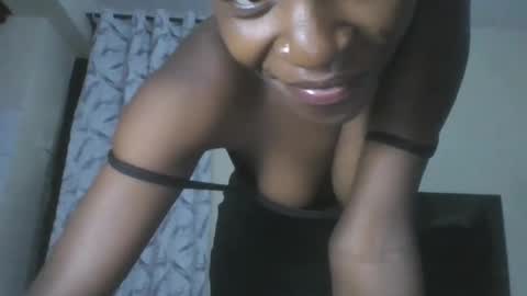 Snapshot of prettypussy_24 chatting on 05/22/26, 10:48 prettypussy_24 online show from 05/22/26, 10:48
