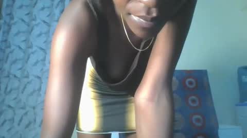 Snapshot of prettypussy_24 chatting on 05/28/26, 10:40 prettypussy_24 online show from 05/28/26, 10:40