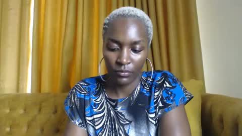 Snapshot of prettyquee chatting on 12/05/24, 08:44 sasha online show from 12/05/24, 08:44