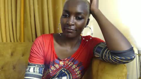 Snapshot of prettyquee chatting on 12/27/24, 05:31 sasha online show from 12/27/24, 05:31