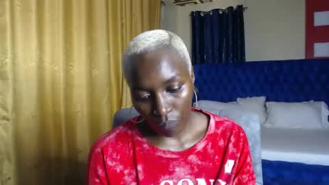 Snapshot of prettyquee chatting on 01/06/25, 09:19 sasha online show from 01/06/25, 09:19