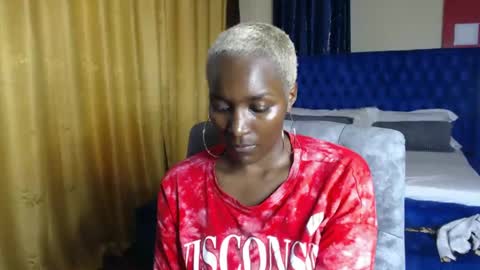 Snapshot of prettyquee chatting on 01/13/25, 10:03 sasha online show from 01/13/25, 10:03