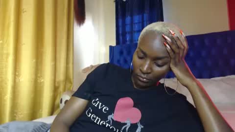 Snapshot of prettyquee chatting on 01/14/25, 05:19 sasha online show from 01/14/25, 05:19