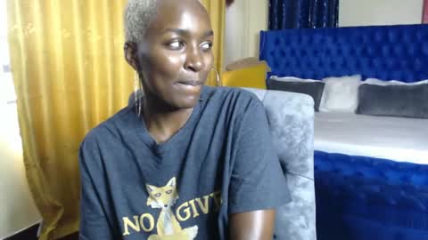 Snapshot of prettyquee chatting on 01/15/25, 10:38 sasha online show from 01/15/25, 10:38