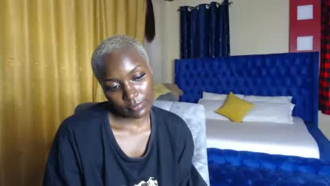 Snapshot of prettyquee chatting on 01/20/25, 12:07 sasha online show from 01/20/25, 12:07