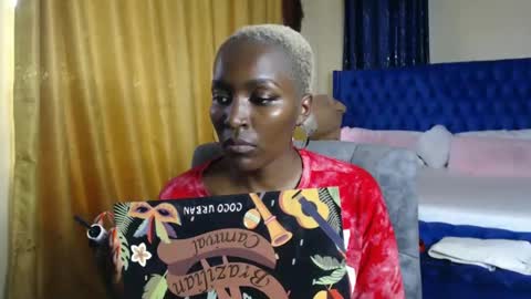 Snapshot of prettyquee chatting on 01/28/25, 10:12 sasha online show from 01/28/25, 10:12